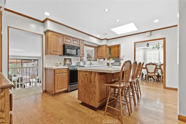 $1,283,000 | 516 North Brighton Street, Burbank, CA 91506