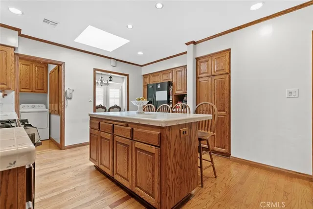 $1,283,000 | 516 North Brighton Street, Burbank, CA 91506