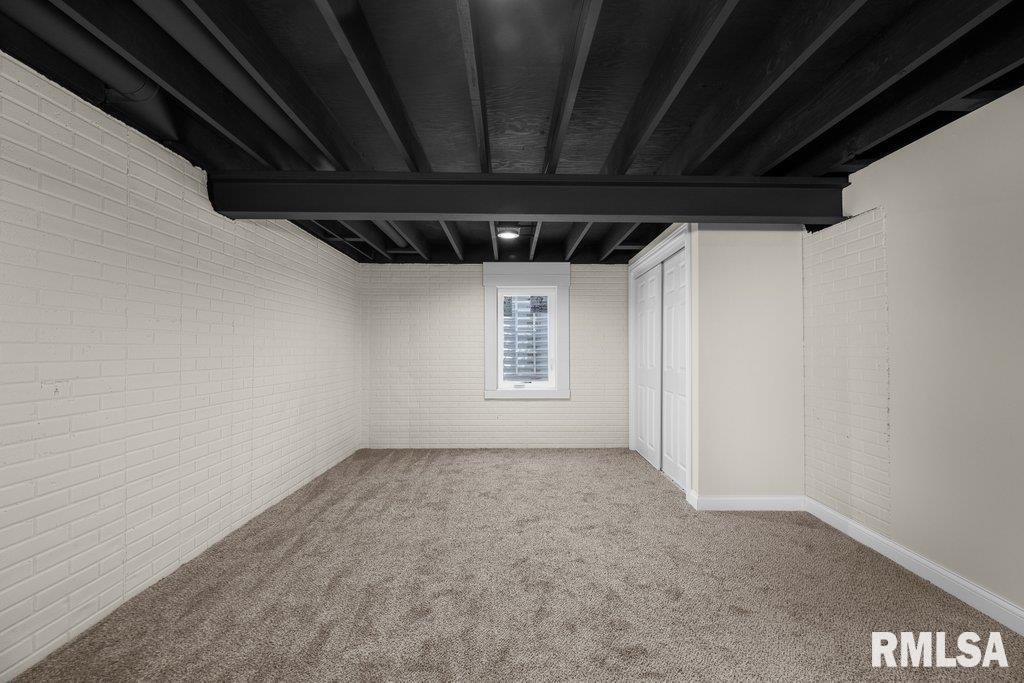 504 North 5th Place Eldridge, IA 52748 - Photo 24 of 36