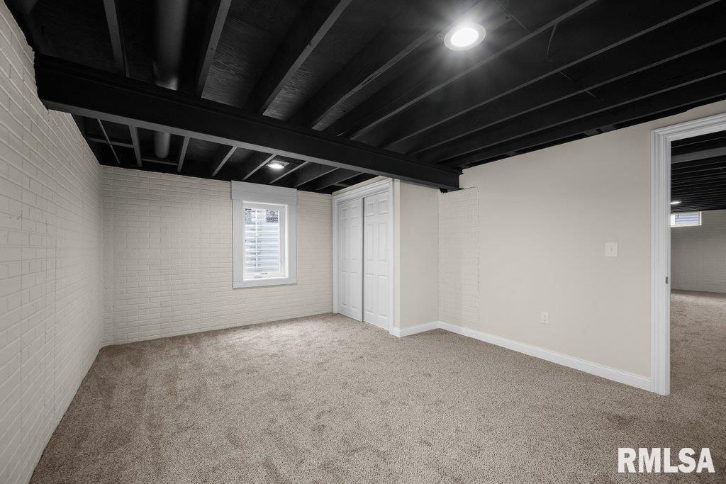 504 North 5th Place Eldridge, IA 52748 - Photo 26 of 36