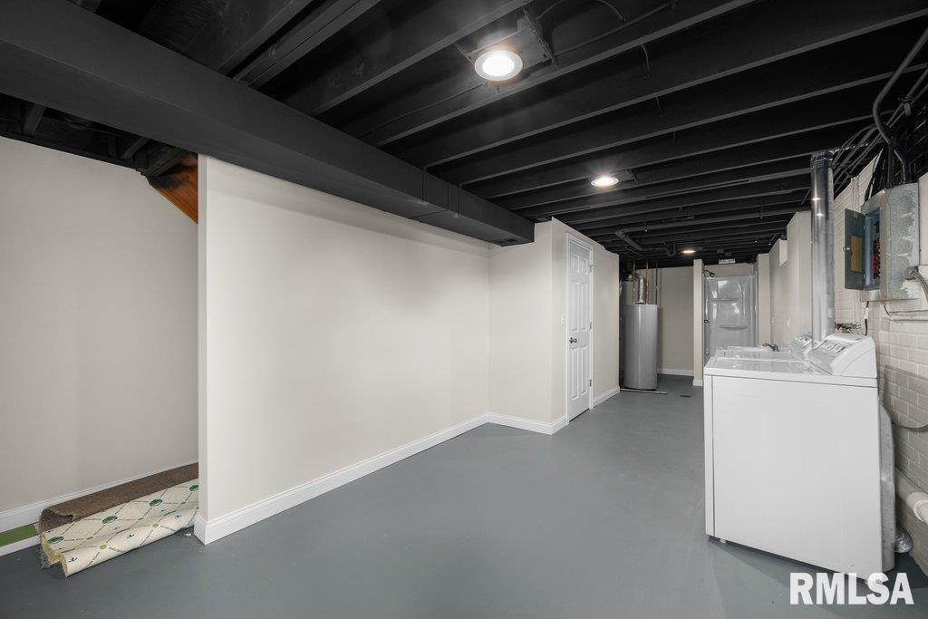 504 North 5th Place Eldridge, IA 52748 - Photo 29 of 36