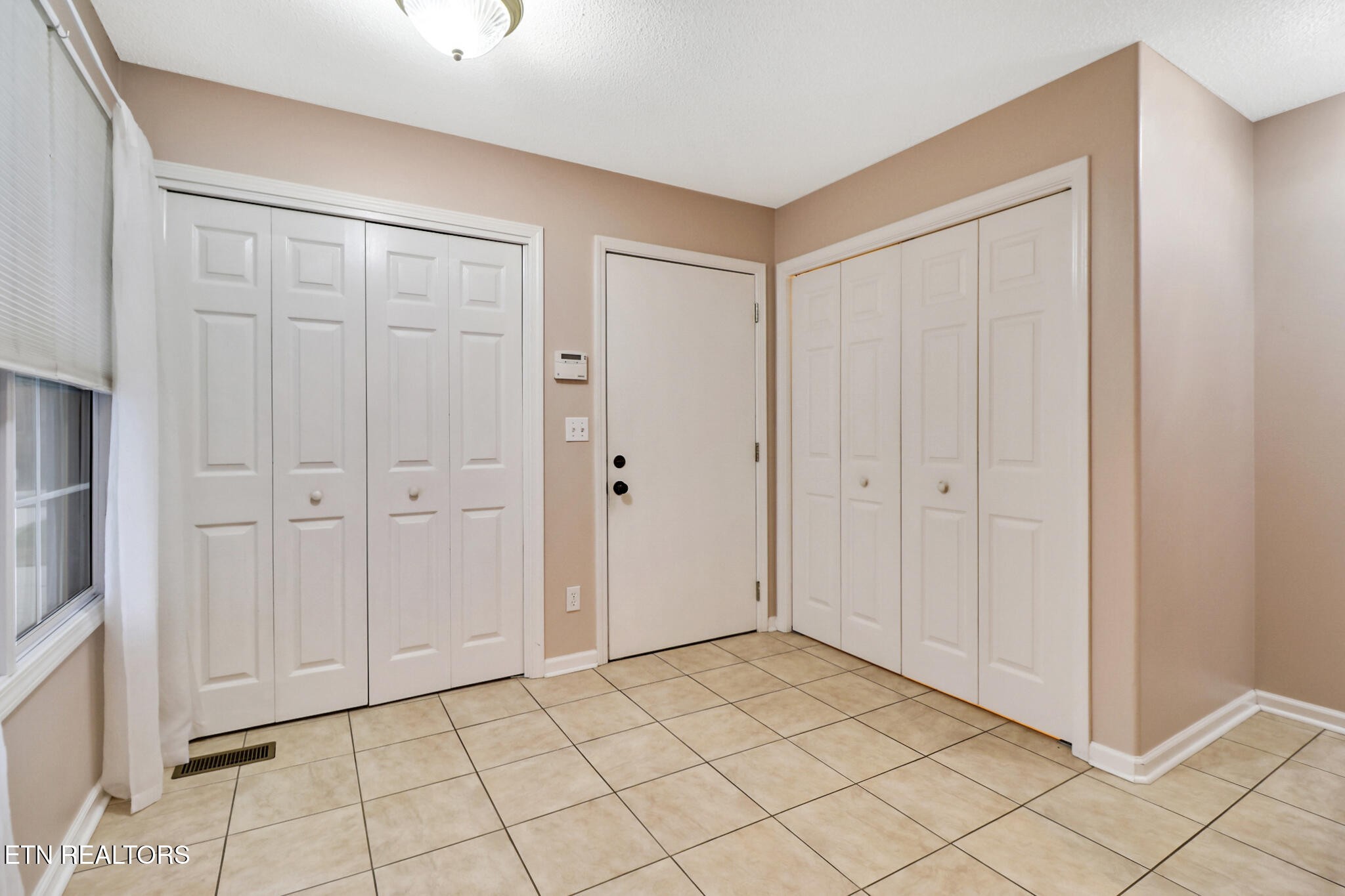 121 St George Drive Crossville, TN 38558 - Photo 20 of 37 a view of an empty room and closet area