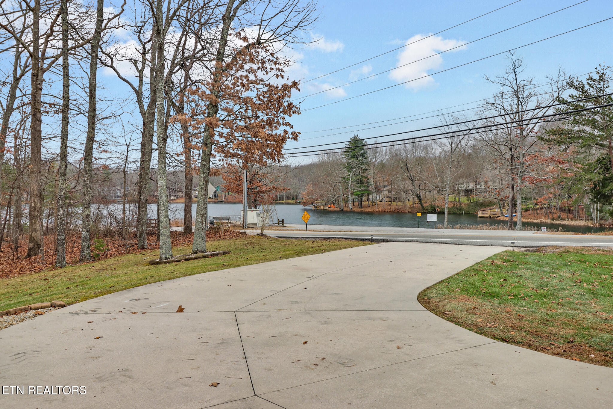 121 St George Drive Crossville, TN 38558 - Photo 5 of 37 a view of yard with swimming pool