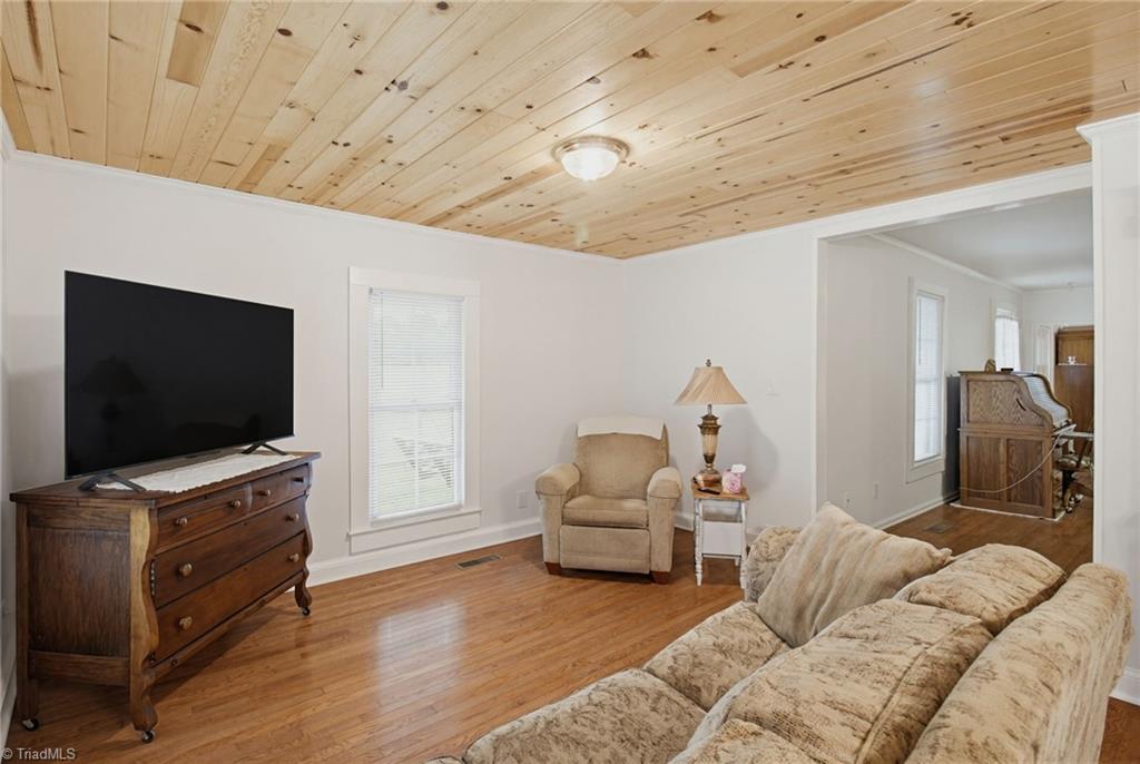 4681 Gumtree Road Winston-Salem, NC 27107 - Photo 8 of 42