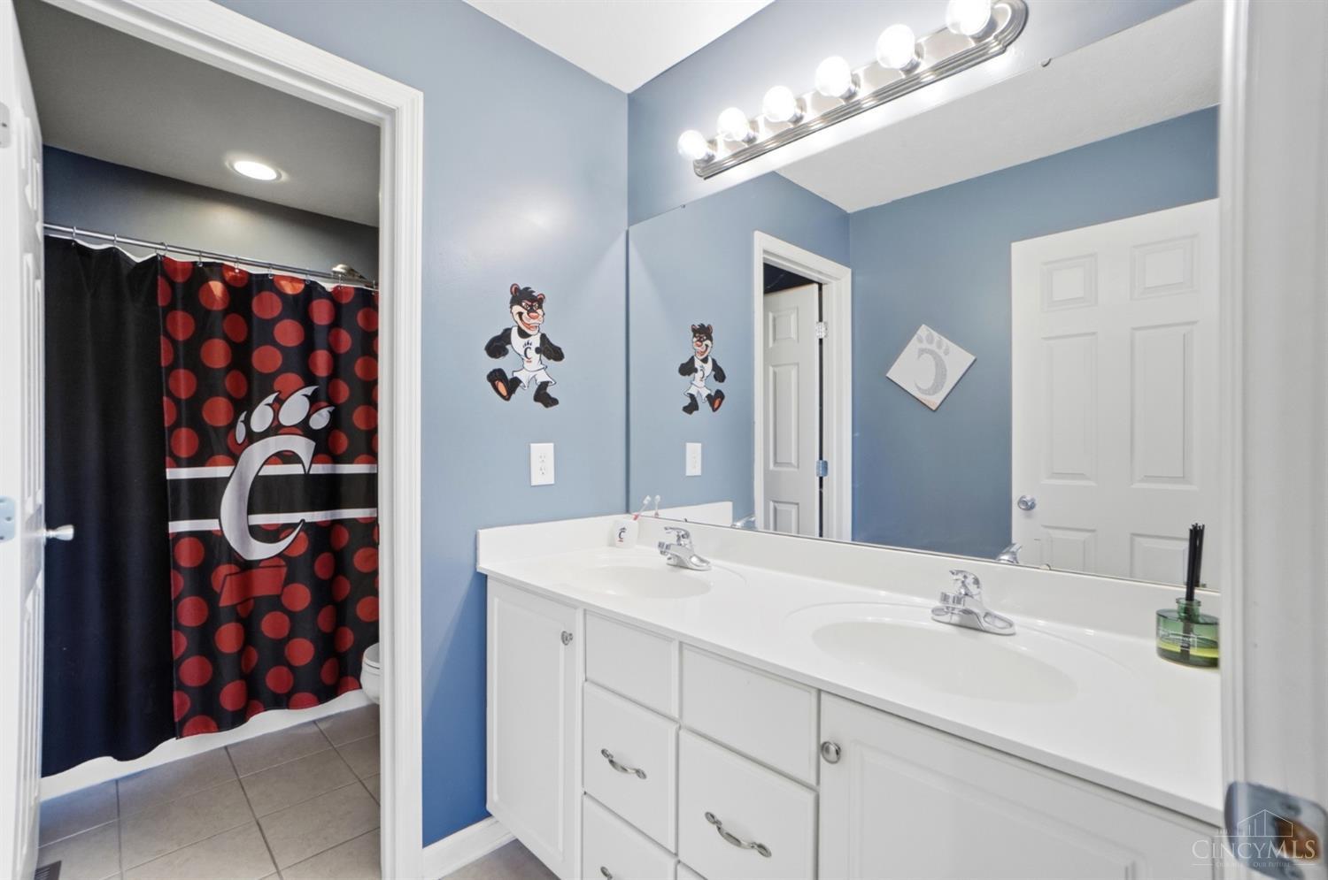 5558 Eden Ridge Drive Cincinnati, OH 45247 - Photo 23 of 40