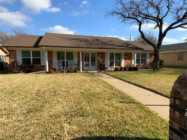 $399,850 | 2116 Stratford Drive, Bedford, TX 76021