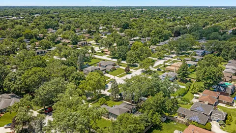 $499,999 | 18-w088 Claremont Drive, Darien, IL 60561