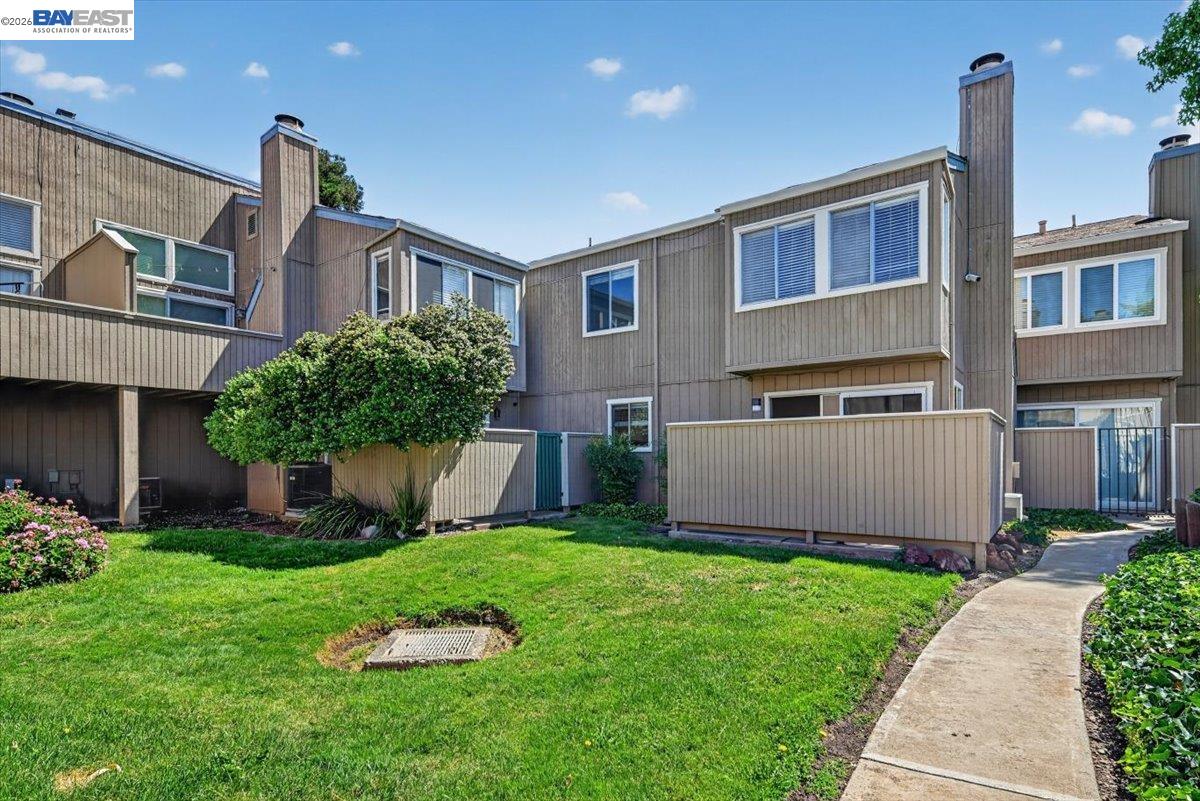 3901 Clayton Road, Unit 23 Concord, CA 94521 - Photo 29 of 32