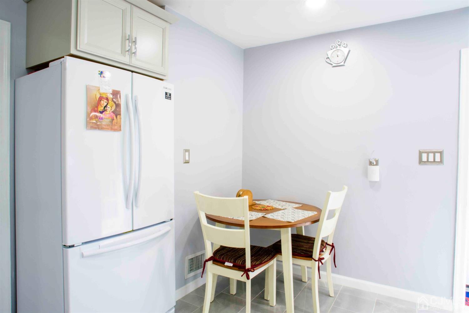 2 High Point Road East Brunswick, NJ 08816 - Photo 9 of 36 a view of a dining area with furniture