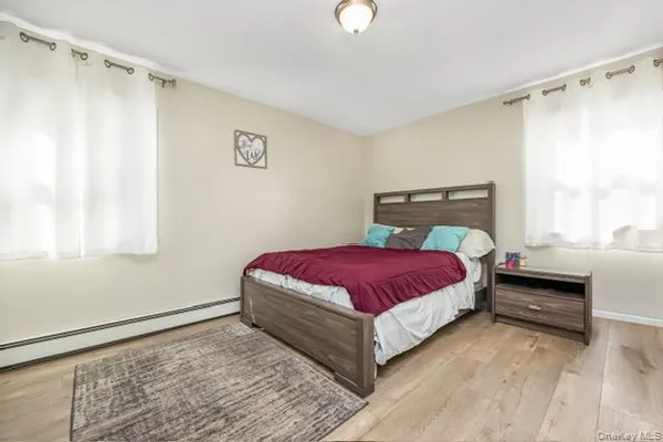 $599,999 | 260 New Hampshire Avenue, Bay Shore, NY 11706