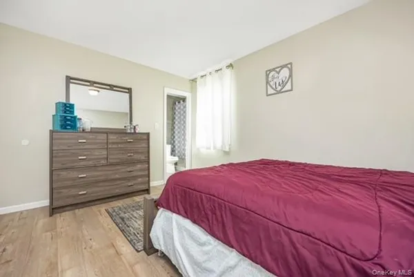 $599,999 | 260 New Hampshire Avenue, Bay Shore, NY 11706