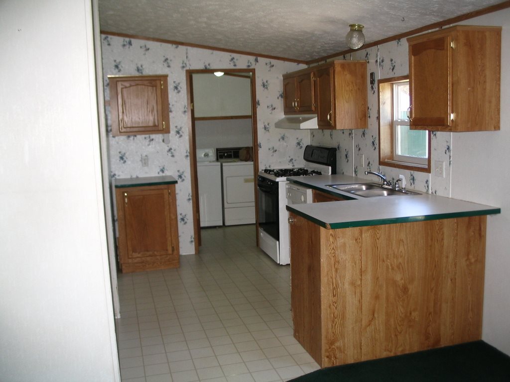 11146 Johnson Road Brethren, MI 49619 - Photo 13 of 60 1800705-12.JPG