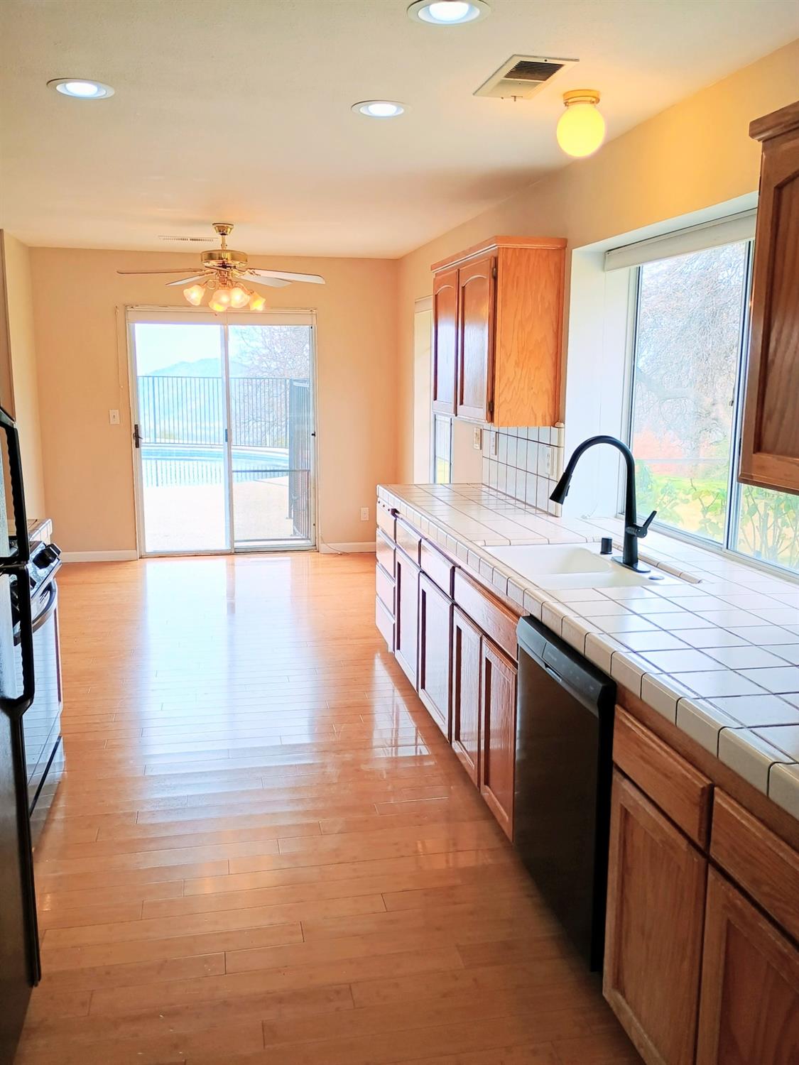 45481 Longview Road Yokuts Valley, CA 93675 - Photo 9 of 49 Gallery Image 9