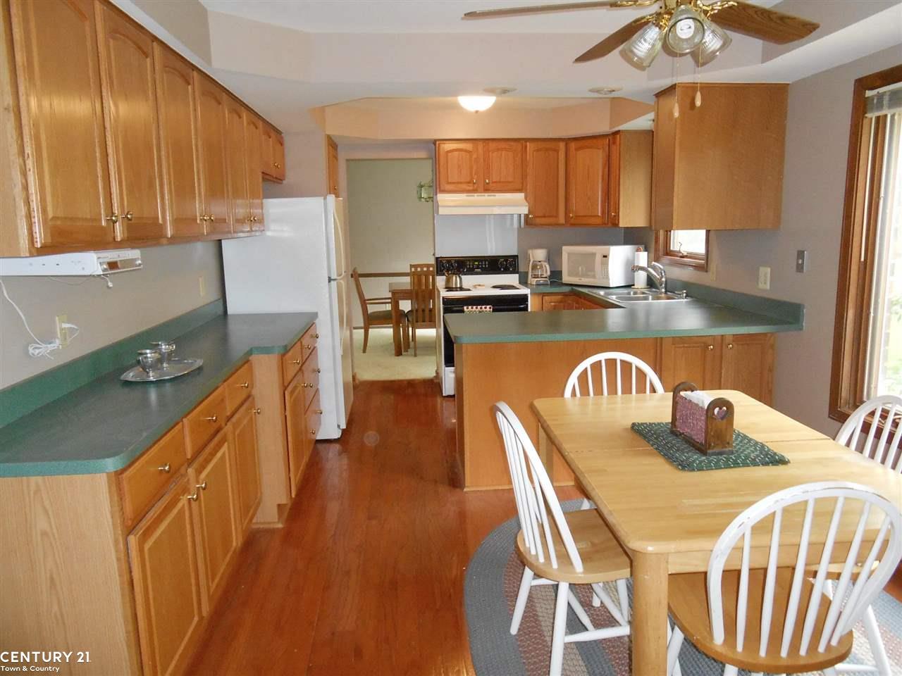2408 Chalet Drive Rochester Hills, MI 48309 - Photo 12 of 49