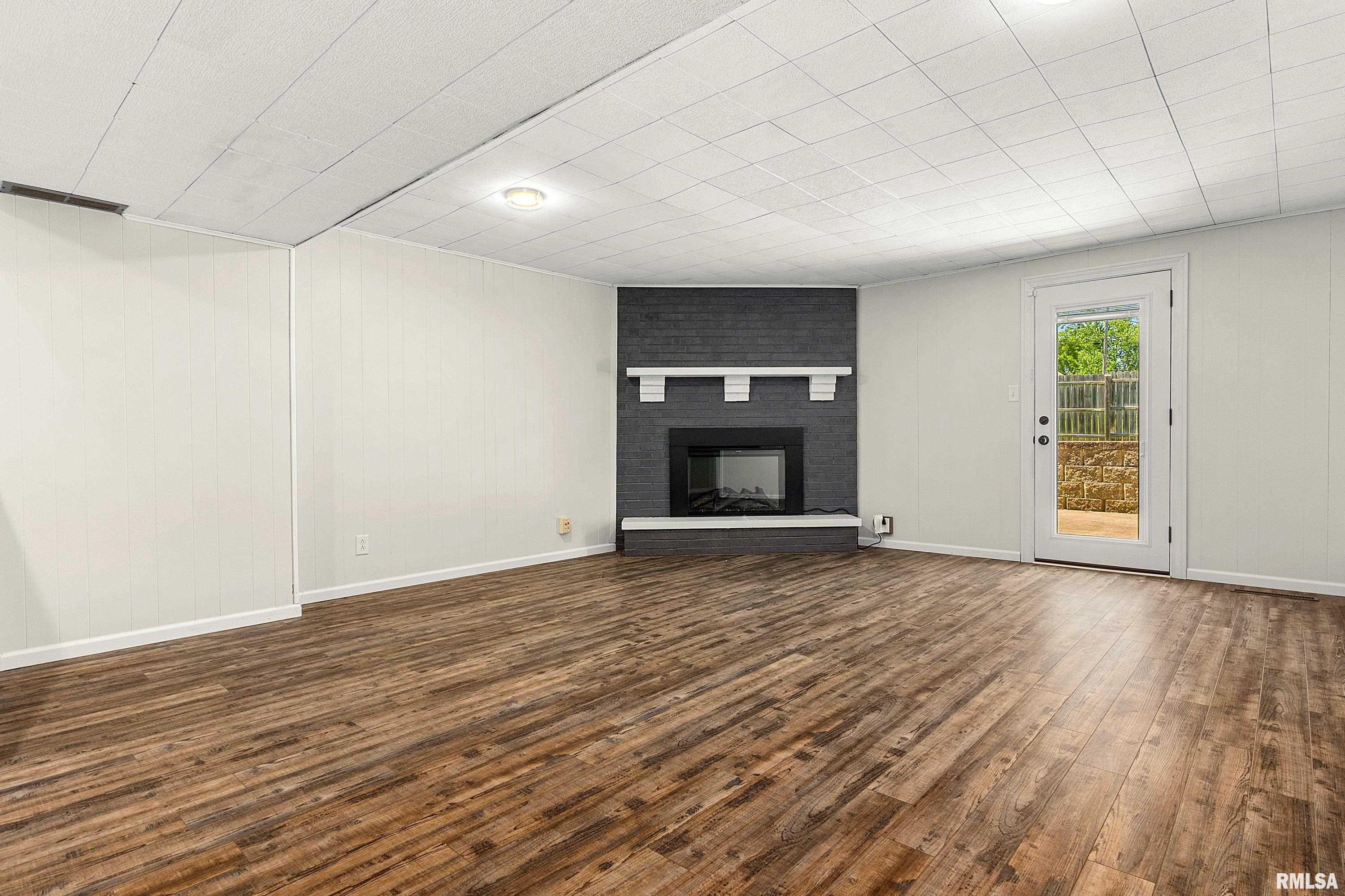 607 Westgate Road Washington, IL 61571 - Photo 27 of 40