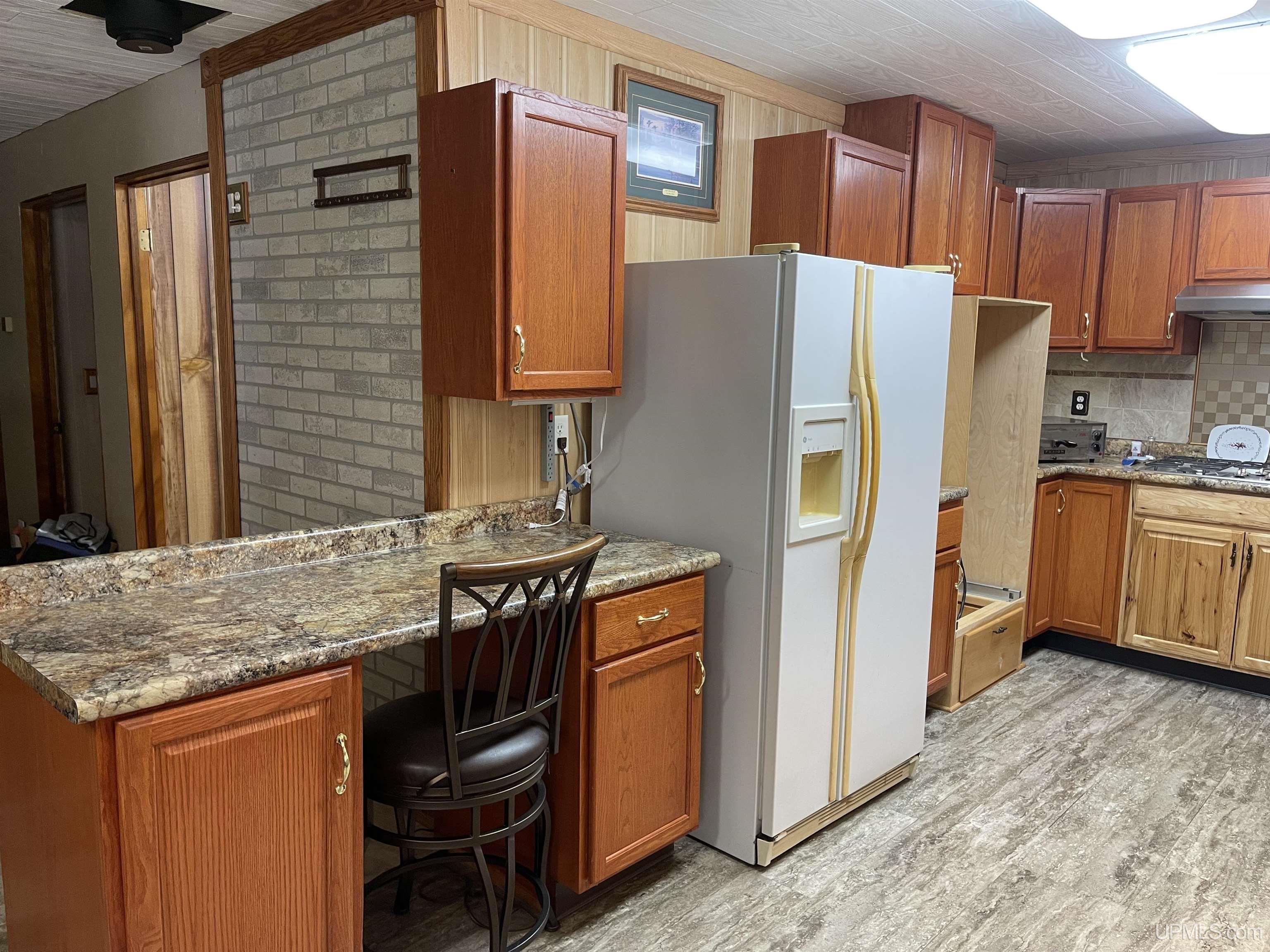 E3233 Lake Road Ironwood, MI 49938 - Photo 7 of 59