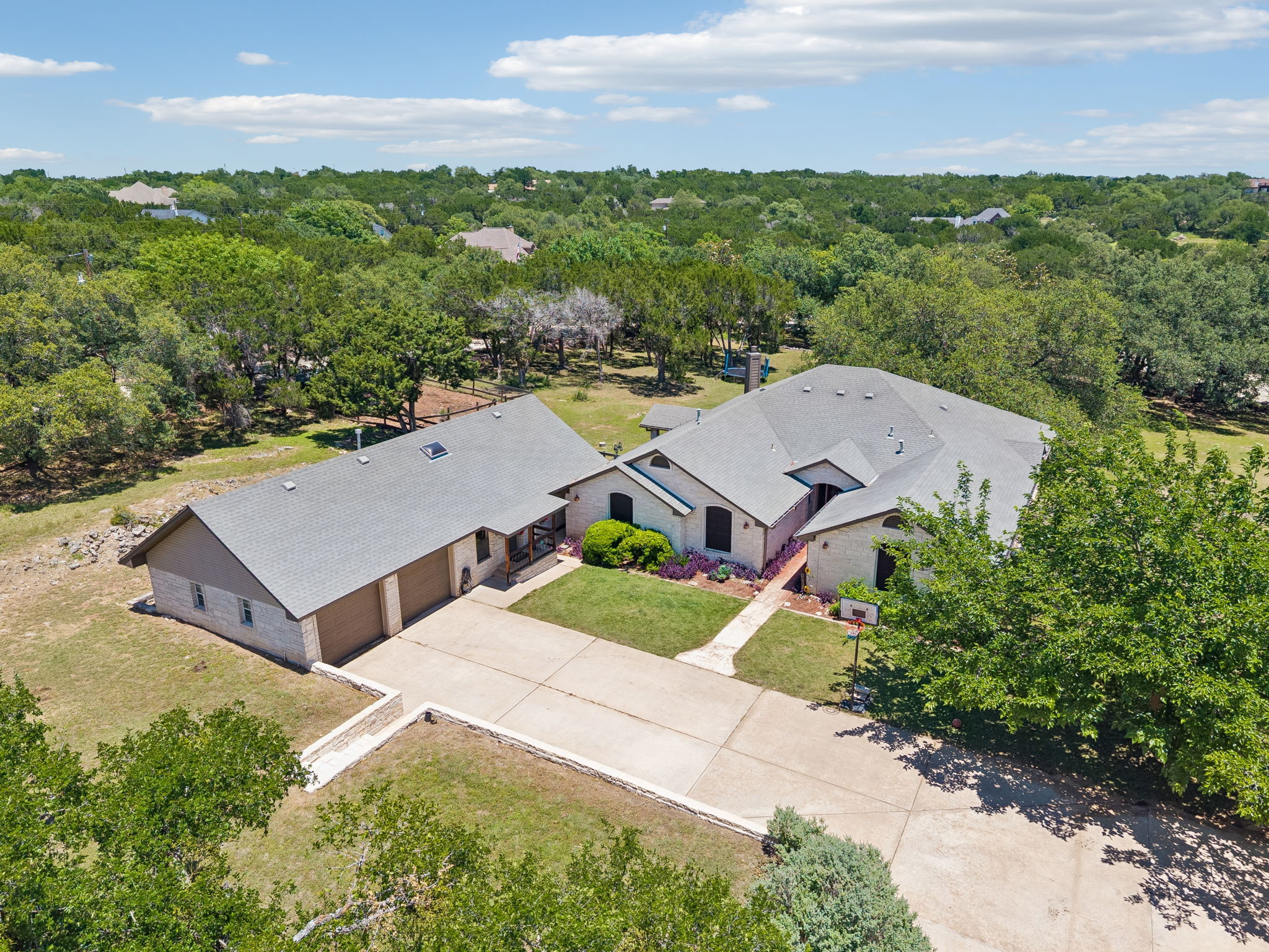 401 Twin Springs Road Georgetown, TX 78633 - Photo 2 of 40
