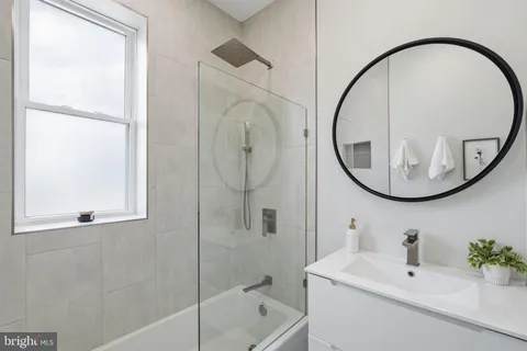 $899,888 | 1005 Irving Street Northwest, Washington, DC 20010
