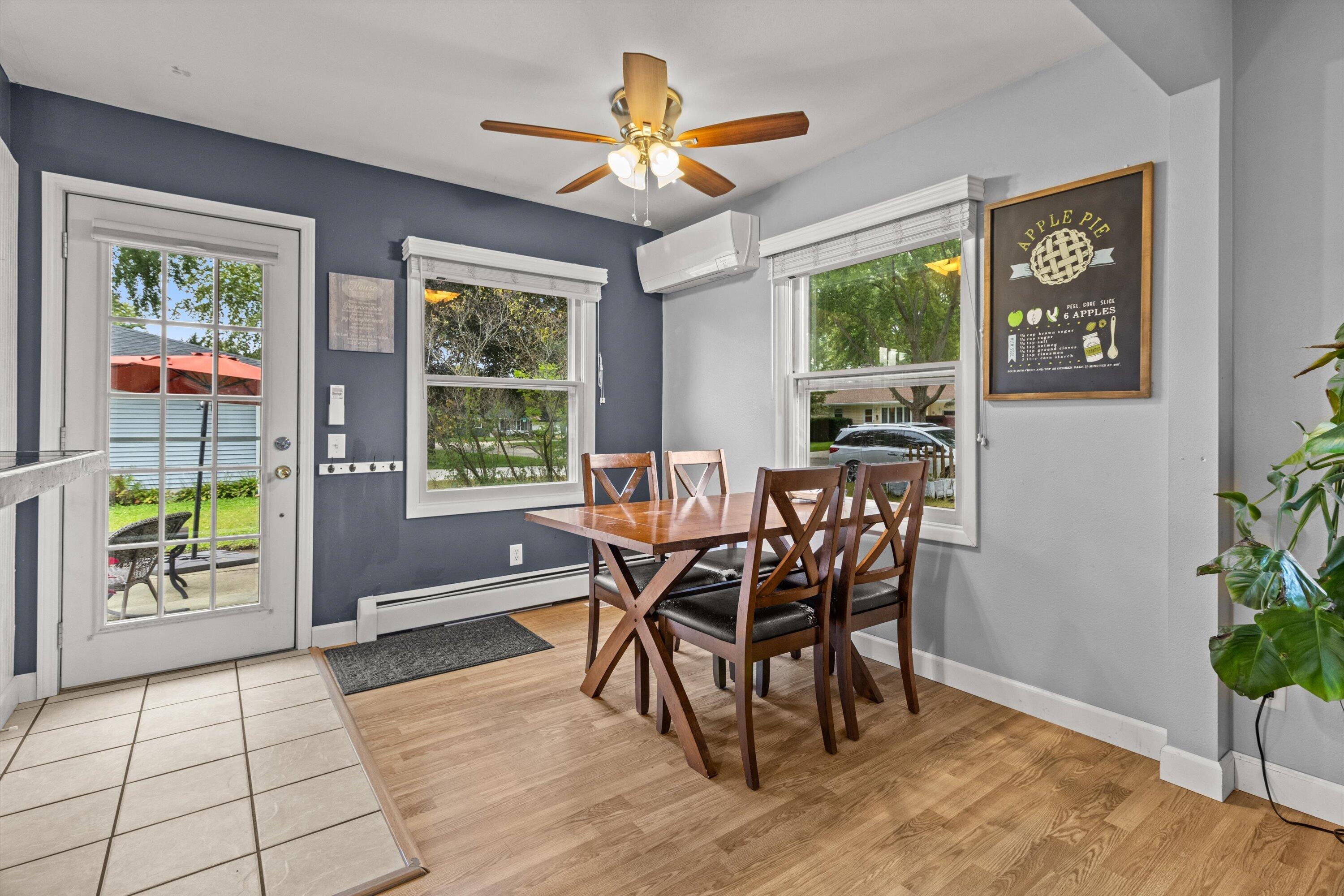 717 Roby Road Stoughton, WI 53589 - Photo 4 of 35 Dinette