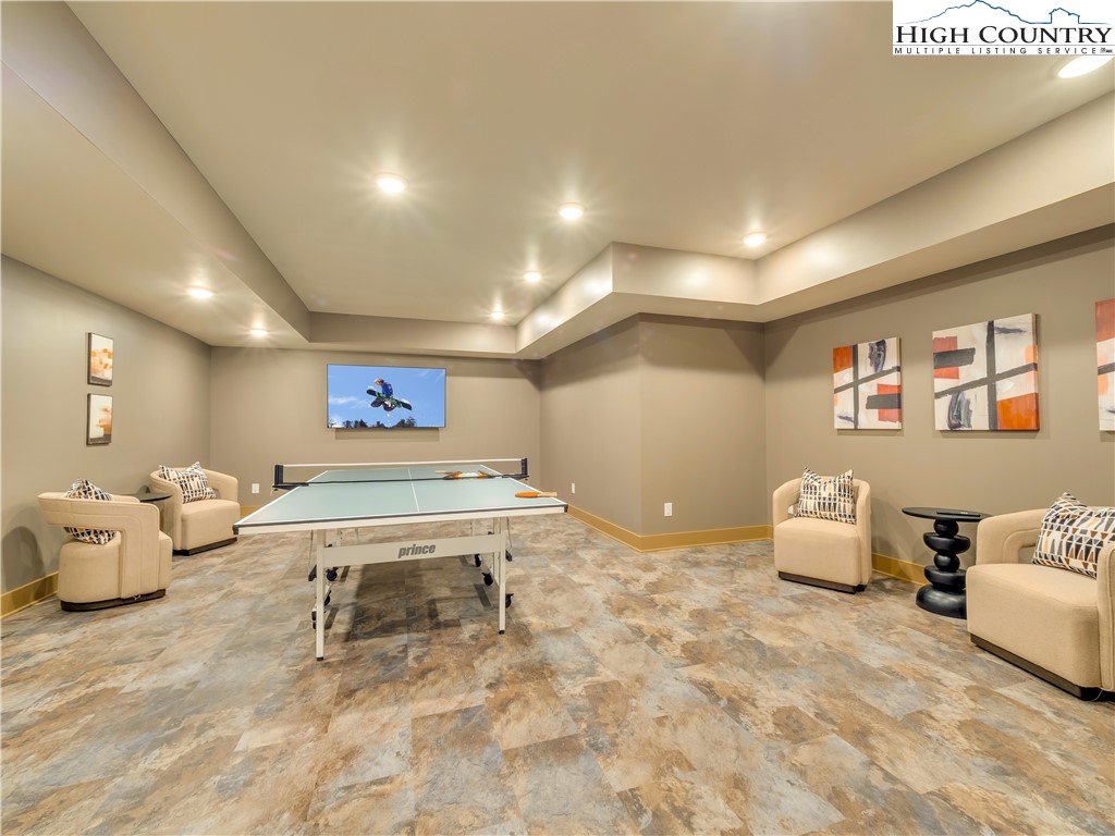 216 Greenbriar Road Beech Mountain, NC 28604 - Photo 15 of 50 a living room with furniture