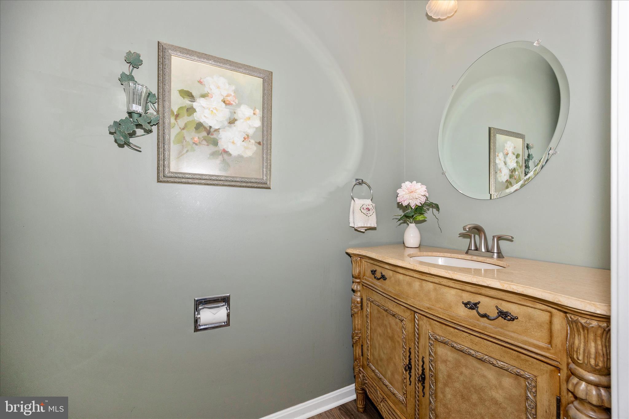 3810 Roundtree Road Jefferson, MD 21755 - Photo 24 of 55 Powder Room