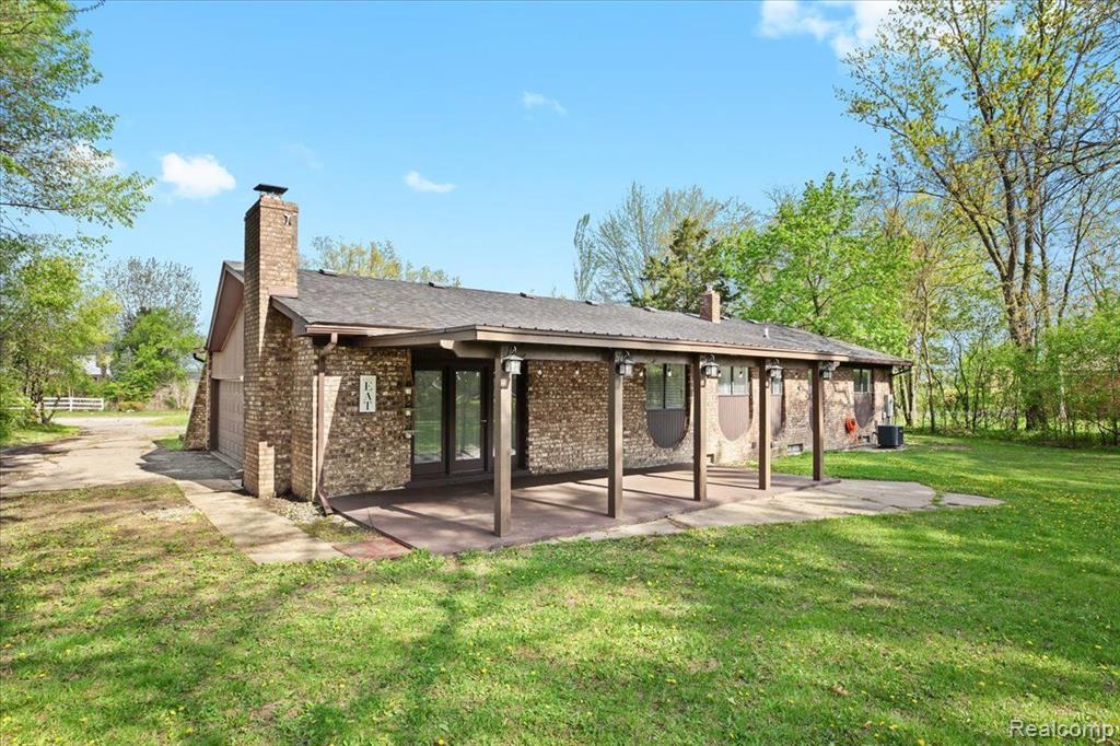 20937 Halsted Road Farmington Hills, MI 48167 - Photo 26 of 33