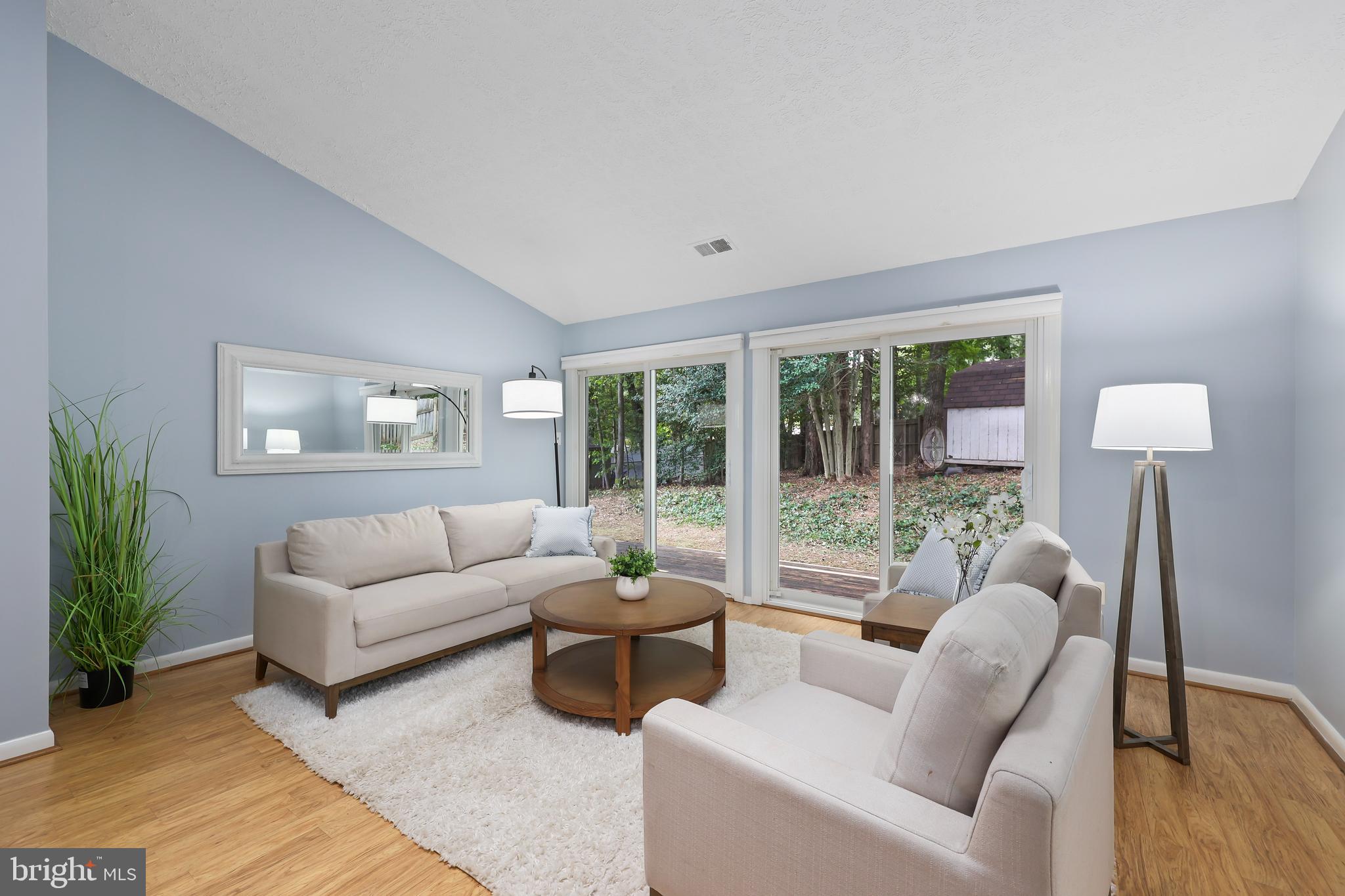 5344 Aylor Road Fairfax, VA 22032 - Photo 12 of 30 Open style living room