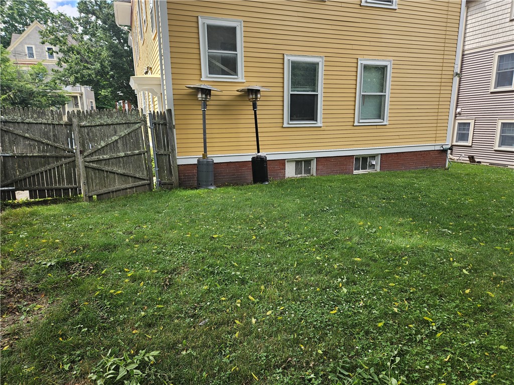 549 Hope Street, Unit 3 Providence, RI 02906 - Photo 10 of 10 Yard