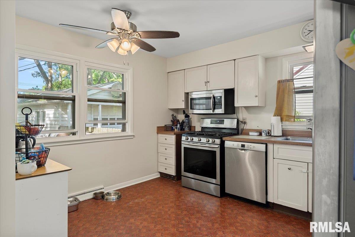 2024 Cambridge Road Springfield, IL 62704 - Photo 12 of 36