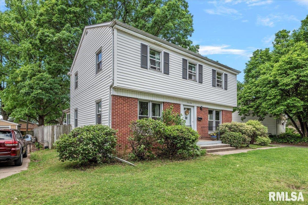 2024 Cambridge Road Springfield, IL 62704 - Photo 3 of 36