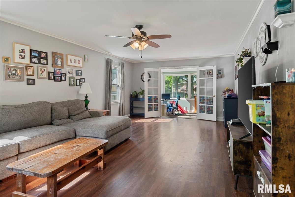 2024 Cambridge Road Springfield, IL 62704 - Photo 6 of 36