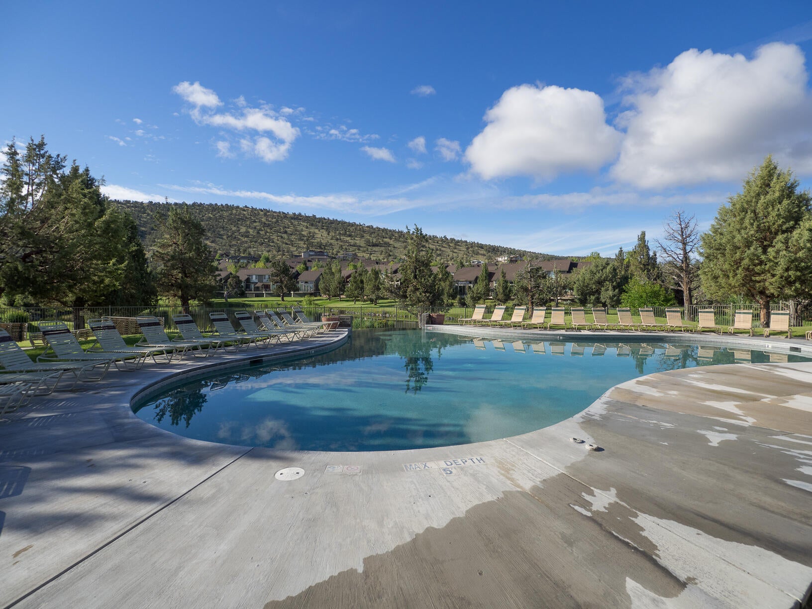 10830 Village Loop Redmond, OR 97756 - Photo 34 of 37 Pool/Fitness Center near Townhome