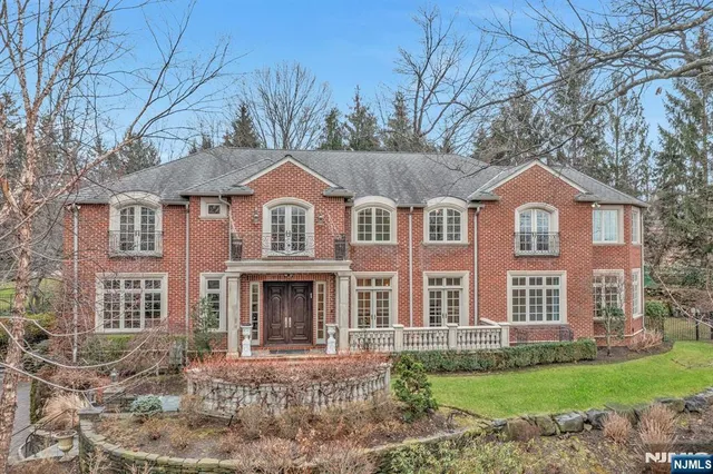 $3,299,000 | 125 Jackson Drive, Cresskill, NJ 07626