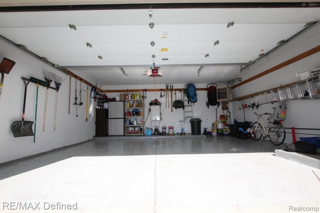 2332 Ulster Road Rochester Hills, MI 48309 - Photo 12 of 38