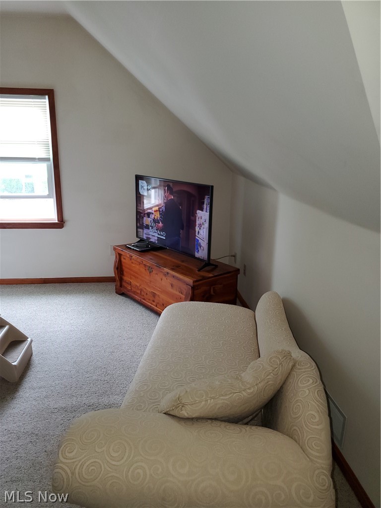 1210 Argonne Road Cleveland, OH 44121 - Photo 31 of 35