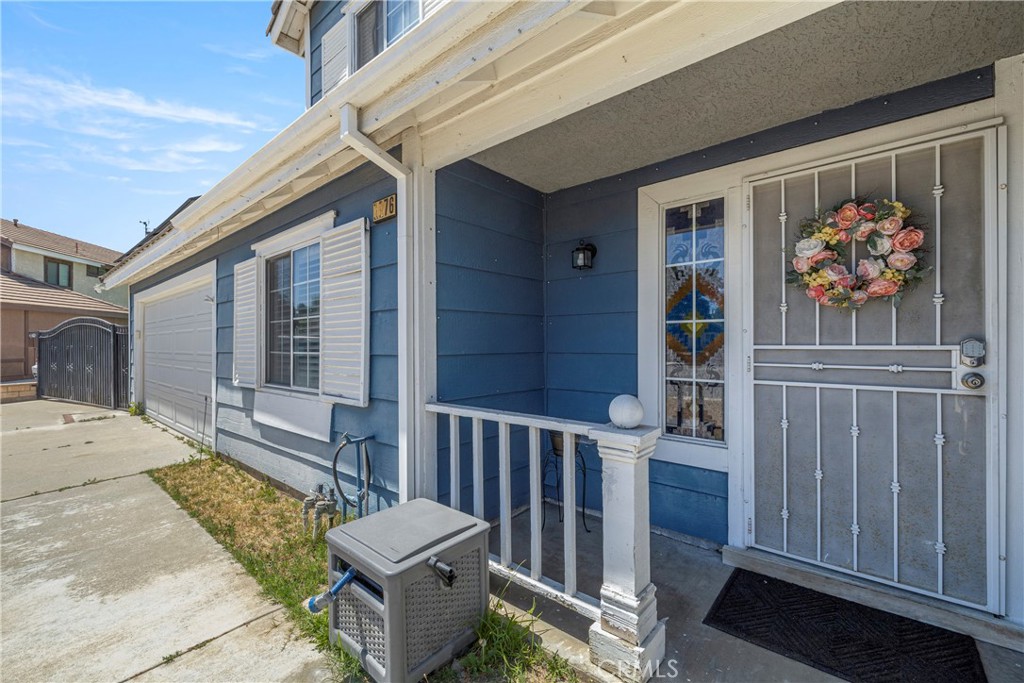 1176 West Buxton Street Rialto, CA 92377 - Photo 5 of 31