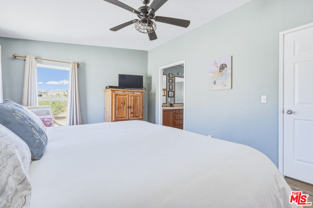 55616 Pipes Canyon Road Yucca Valley, CA 92284 - Photo 21 of 46