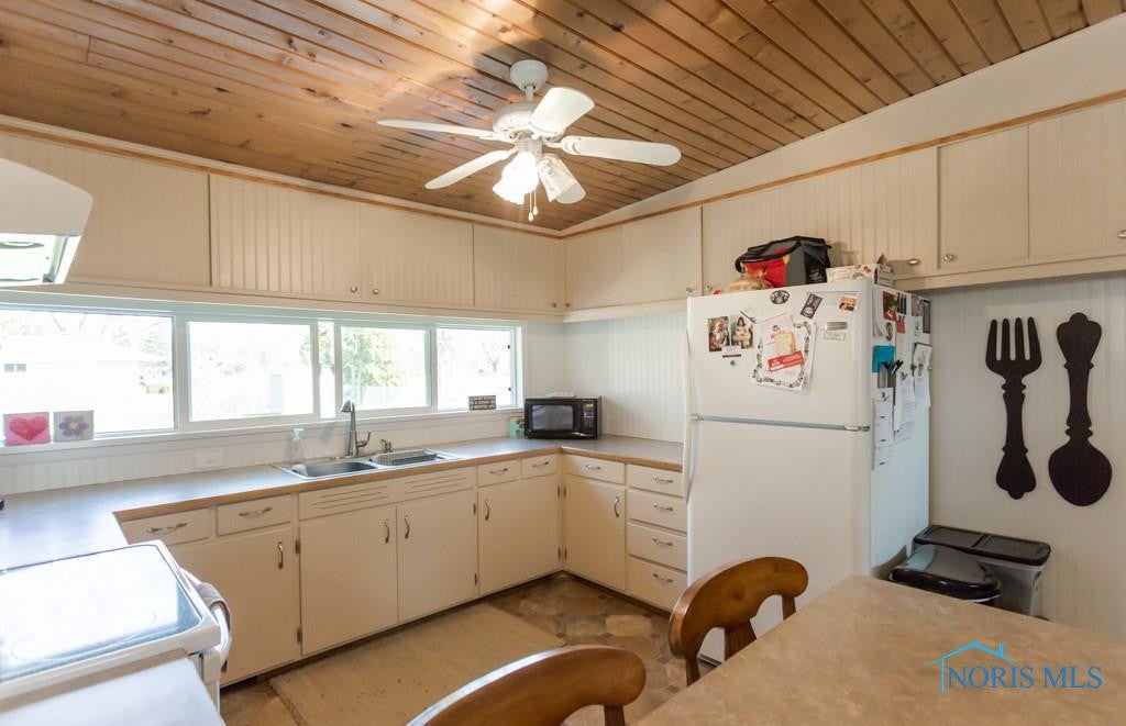 1008 Craig Road Maumee, OH 43537 - Photo 10 of 24 Gallery Image 10