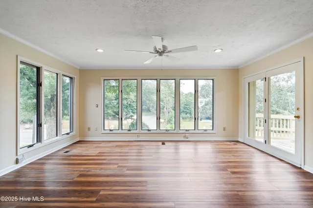 $985,000 | 303 Live Oak Street, Emerald Isle, NC 28594