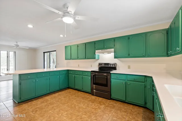 $985,000 | 303 Live Oak Street, Emerald Isle, NC 28594