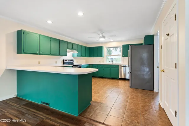 $985,000 | 303 Live Oak Street, Emerald Isle, NC 28594