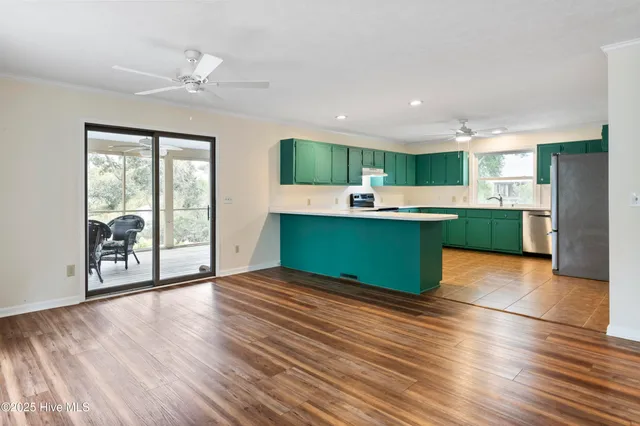 $985,000 | 303 Live Oak Street, Emerald Isle, NC 28594