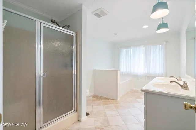 $985,000 | 303 Live Oak Street, Emerald Isle, NC 28594