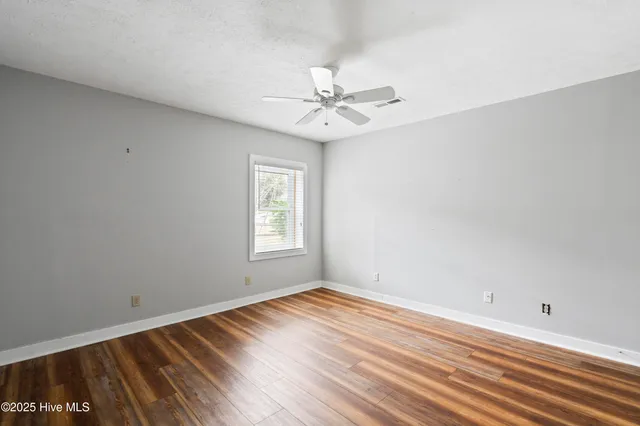 $985,000 | 303 Live Oak Street, Emerald Isle, NC 28594