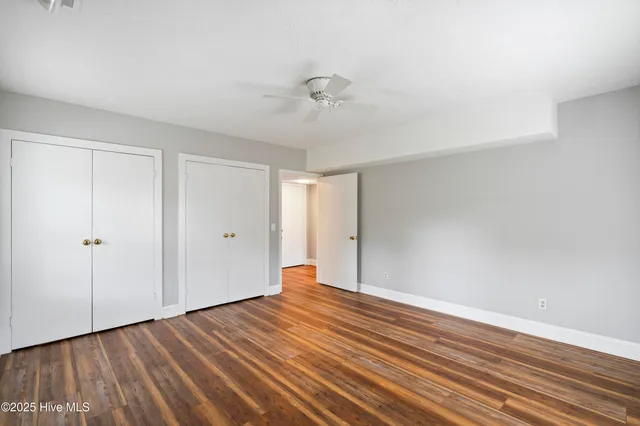 $985,000 | 303 Live Oak Street, Emerald Isle, NC 28594