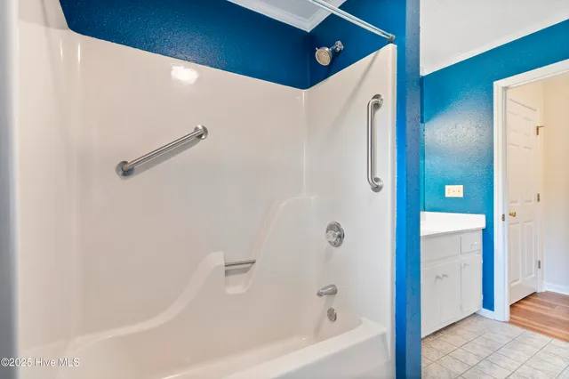 $985,000 | 303 Live Oak Street, Emerald Isle, NC 28594