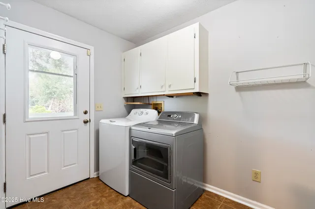 $985,000 | 303 Live Oak Street, Emerald Isle, NC 28594