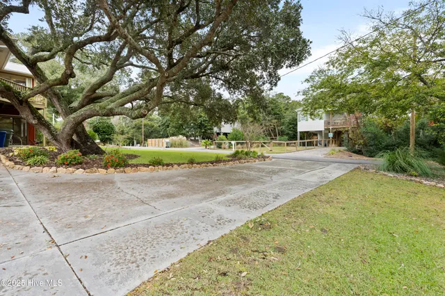 $985,000 | 303 Live Oak Street, Emerald Isle, NC 28594