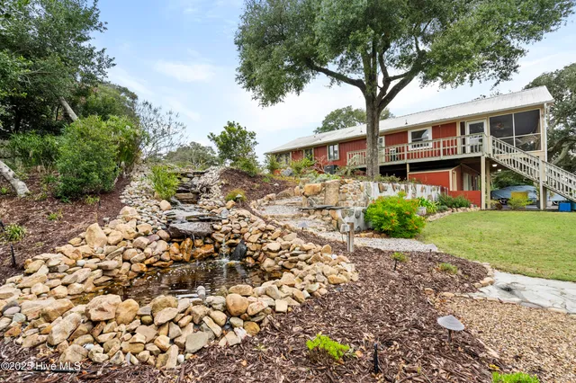 $985,000 | 303 Live Oak Street, Emerald Isle, NC 28594