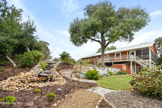 $985,000 | 303 Live Oak Street, Emerald Isle, NC 28594